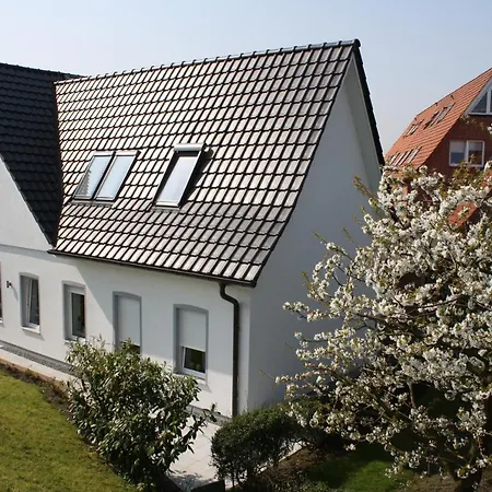 Fewo Blankenese Im Haus Luehegarten Gruenendeich Exterior photo