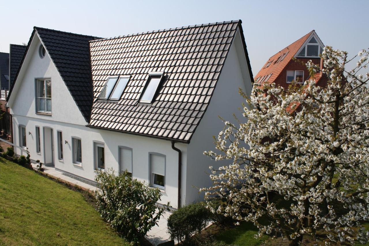 Blankenese Im Haus Luehegarten *